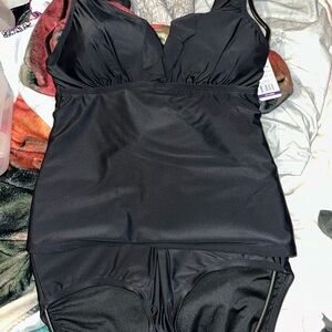 Bran new 2x bathing suit